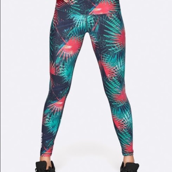 Lorna Jane electric palm leggings - Picture 2 of 6